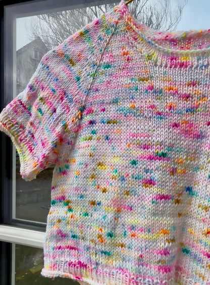 Amélie tee barn af Petite knit, Garnkit
