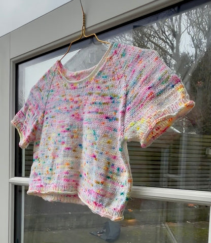 Amélie tee barn af Petite knit, Garnkit
